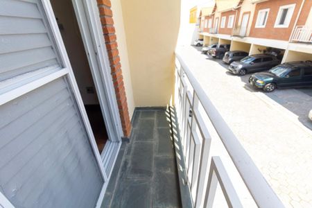 Casa de condomínio para alugar com 93m², 3 quartos e 1 vagaVaranda