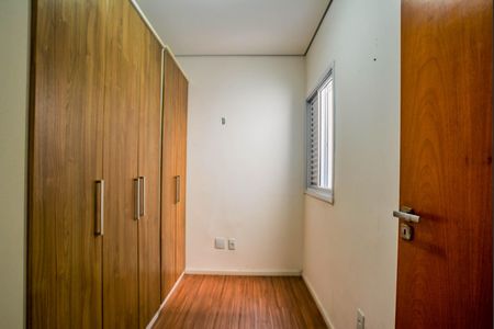 Apartamento à venda com 160m², 3 quartos e 2 vagas Apartamento à venda com 160m², 3 quartos e 2 vagasQuarto 1