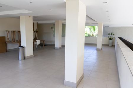 Apartamento para alugar com 74m², 2 quartos e 1 vaga Apartamento para alugar com 74m², 2 quartos e 1 vagaÁrea comum - Salão de festas