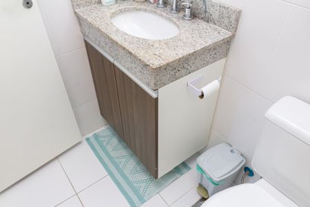 Apartamento para alugar com 74m², 2 quartos e 1 vaga Apartamento para alugar com 74m², 2 quartos e 1 vagaBanheiro da Suíte