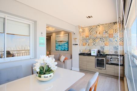 Apartamento à venda com 66m², 2 quartos e 1 vagaVaranda