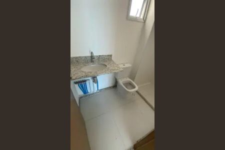 Banheiro de apartamento para alugar com 1 quarto, 35m² em Stella Maris, Salvador