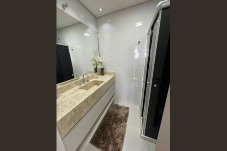 Apartamento para alugar com 59m², 2 quartos e 1 vaga Apartamento para alugar com 59m², 2 quartos e 1 vagaBanheiro 1
