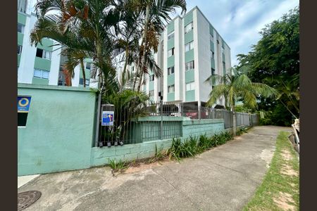 Apartamento para alugar com 52m², 2 quartos e 1 vagaFachada