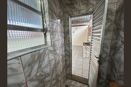 Casa à venda com 204m², 3 quartos e sem vagaBanheiro 2