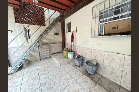 Casa à venda com 204m², 3 quartos e sem vagaÁrea de Serviço