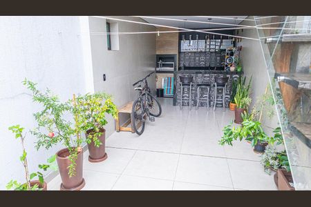 Casa de condomínio à venda com 184m², 3 quartos e 3 vagasArea gourmet