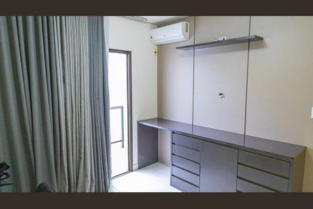 Casa de condomínio à venda com 184m², 3 quartos e 3 vagasQuarto 3 / varanda