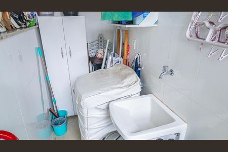 Casa de condomínio à venda com 184m², 3 quartos e 3 vagasÁrea de Serviço