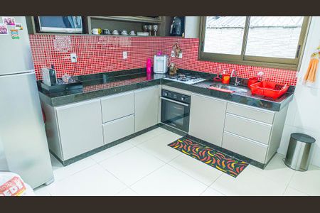 Casa de condomínio à venda com 184m², 3 quartos e 3 vagasCozinha