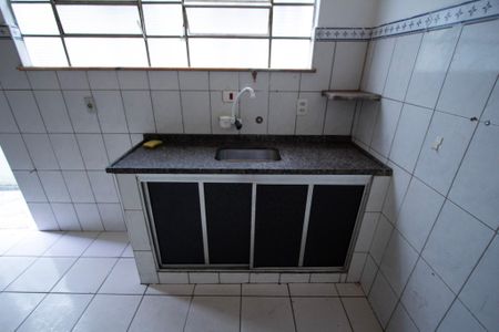 Casa para alugar com 60m², 2 quartos e sem vaga