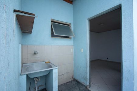 Casa para alugar com 60m², 2 quartos e sem vaga