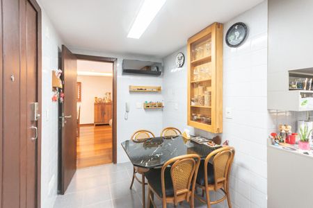 Apartamento à venda com 142m², 3 quartos e 2 vagasCozinha 