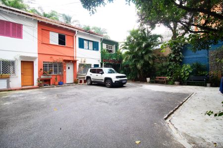 Casa para alugar com 75m², 2 quartos e 1 vaga