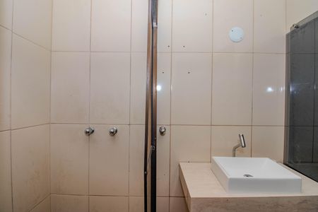 Casa para alugar com 299m², 4 quartos e 4 vagasBanheiro Social