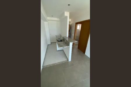 Cozinha de apartamento para alugar com 1 quarto, 35m² em Stella Maris, Salvador