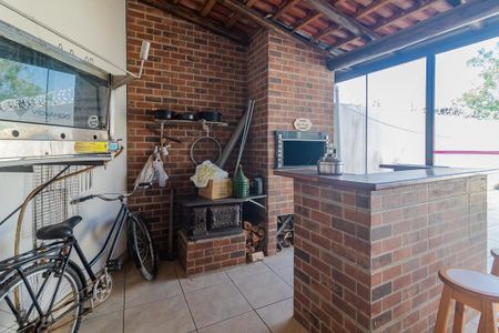 Casa à venda com 110m², 2 quartos e 2 vagas Casa à venda com 110m², 2 quartos e 2 vagasChurrasqueira