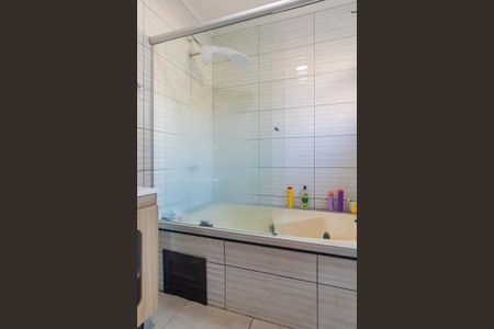 Casa à venda com 110m², 2 quartos e 2 vagas Casa à venda com 110m², 2 quartos e 2 vagasQuarto 1 - suíte