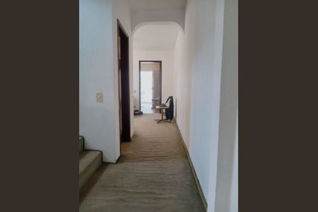 Casa à venda com 100m², 3 quartos e 2 vagasCorredor