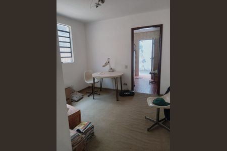 Casa à venda com 100m², 3 quartos e 2 vagasSala