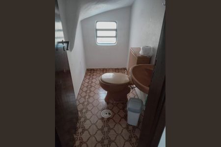 Casa à venda com 100m², 3 quartos e 2 vagasBanheiro