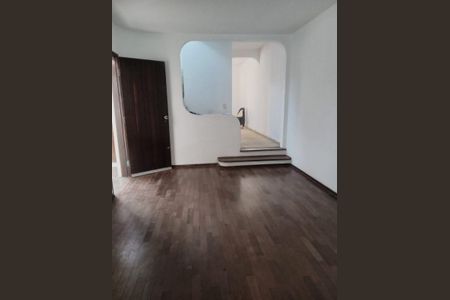 Casa à venda com 100m², 3 quartos e 2 vagasSala