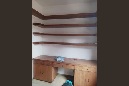 Casa à venda com 100m², 3 quartos e 2 vagasQuarto