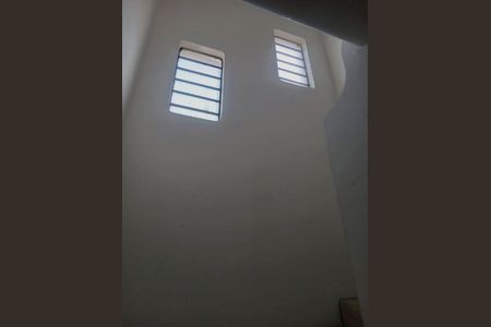 Escada de casa à venda com 3 quartos, 100m² em Vila Sao Paulo, São Paulo