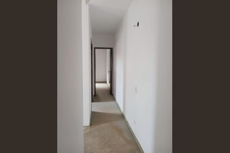 Casa à venda com 100m², 3 quartos e 2 vagasCorredor