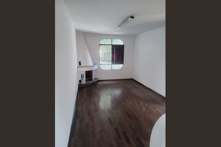 Casa à venda com 100m², 3 quartos e 2 vagasSala
