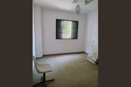 Casa à venda com 100m², 3 quartos e 2 vagasQuarto