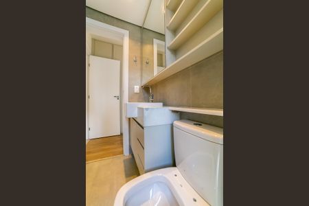 Casa de condomínio para alugar com 83m², 3 quartos e 1 vaga Casa de condomínio para alugar com 83m², 3 quartos e 1 vagaBanheiro da Suíte 1