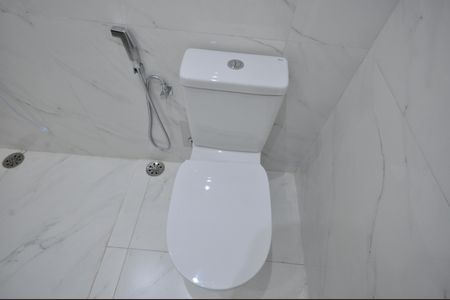 Banheiro de casa para alugar com 1 quarto, 30m² em Parque Edu Chaves, São Paulo