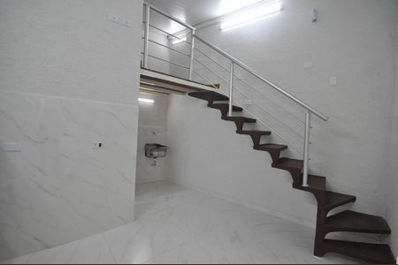 Sala/Cozinha de casa para alugar com 1 quarto, 30m² em Parque Edu Chaves, São Paulo