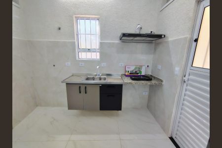 Cozinha de casa para alugar com 1 quarto, 30m² em Parque Edu Chaves, São Paulo