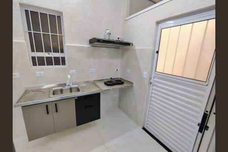Cozinha de casa para alugar com 1 quarto, 30m² em Parque Edu Chaves, São Paulo