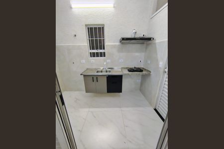 Cozinha de casa para alugar com 1 quarto, 30m² em Parque Edu Chaves, São Paulo