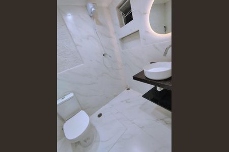 Banheiro de casa para alugar com 1 quarto, 30m² em Parque Edu Chaves, São Paulo