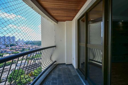 Apartamento para alugar com 114m², 3 quartos e 2 vagasVaranda