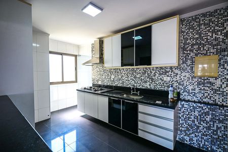 Apartamento para alugar com 114m², 3 quartos e 2 vagasCozinha