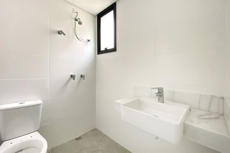 Apartamento à venda com 90m², 2 quartos e 2 vagasBanheiro da Suíte 1