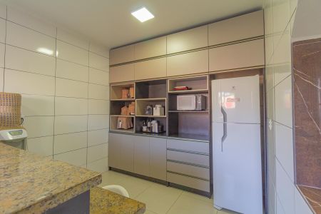 Casa para alugar com 250m², 4 quartos e 3 vagas Casa para alugar com 250m², 4 quartos e 3 vagasCozinha