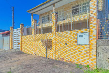 Casa para alugar com 250m², 4 quartos e 3 vagas Casa para alugar com 250m², 4 quartos e 3 vagasFachada