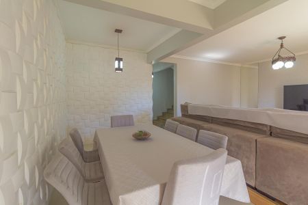 Casa para alugar com 250m², 4 quartos e 3 vagas Casa para alugar com 250m², 4 quartos e 3 vagasSala de Jantar