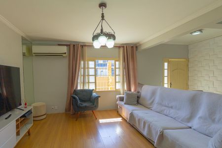 Casa para alugar com 250m², 4 quartos e 3 vagas Casa para alugar com 250m², 4 quartos e 3 vagasSala