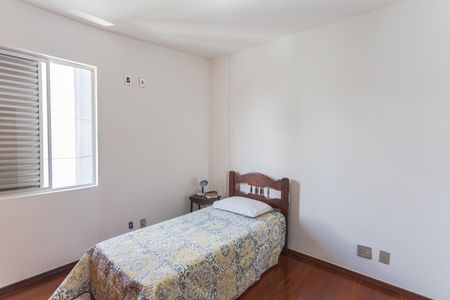 Apartamento à venda com 115m², 2 quartos e 1 vagaQuarto 2