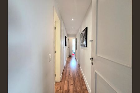 Apartamento à venda com 128m², 3 quartos e 3 vagasCorredor
