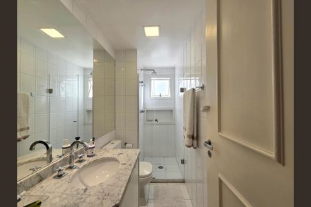 Apartamento à venda com 128m², 3 quartos e 3 vagasBanheiro Social