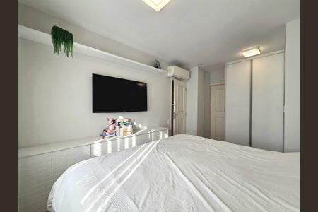 Apartamento à venda com 128m², 3 quartos e 3 vagasSuíte 1