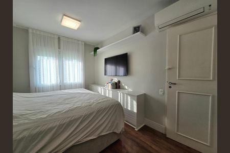 Apartamento à venda com 128m², 3 quartos e 3 vagasSuíte 1